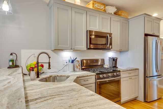 266 Bowen St 1, Boston, MA 02127