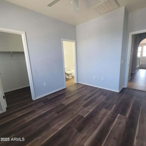 2367 E HUNTINGTON Drive, Phoenix, AZ 85040