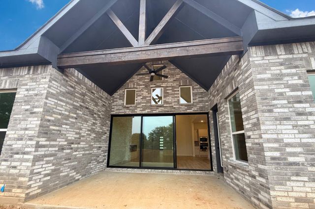 302 Alicia Court, Mansfield, TX 76063