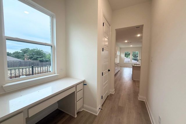302 Alicia Court, Mansfield, TX 76063