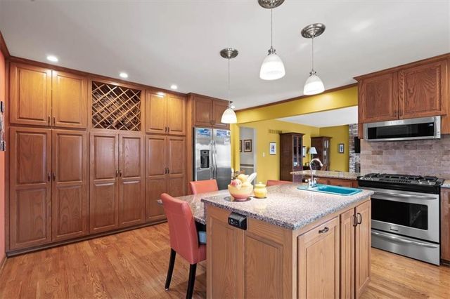 6601 Outlook Drive, Mission, KS 66202