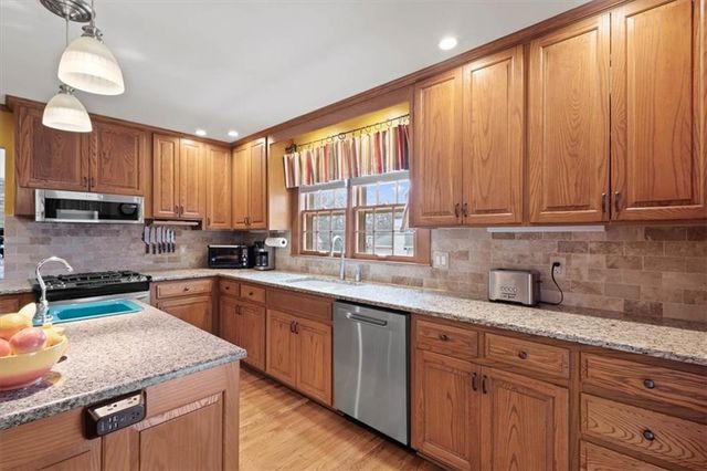 6601 Outlook Drive, Mission, KS 66202