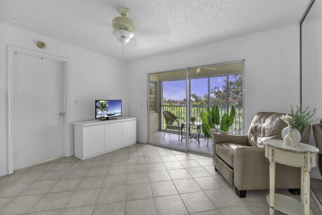 13001 SW 15th Court 404t, Pembroke Pines, FL 33027