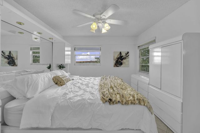 13001 SW 15th Court 404t, Pembroke Pines, FL 33027