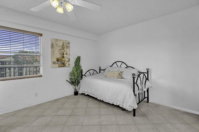 13001 SW 15th Court 404t, Pembroke Pines, FL 33027