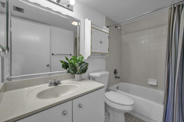 13001 SW 15th Court 404t, Pembroke Pines, FL 33027
