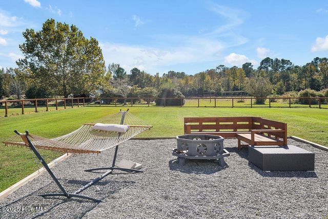 651 Gilbert Road SE, Bolivia, NC 28422