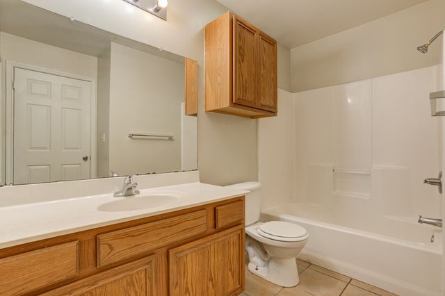 517 N Brentwood Avenue, Lubbock, TX 79416