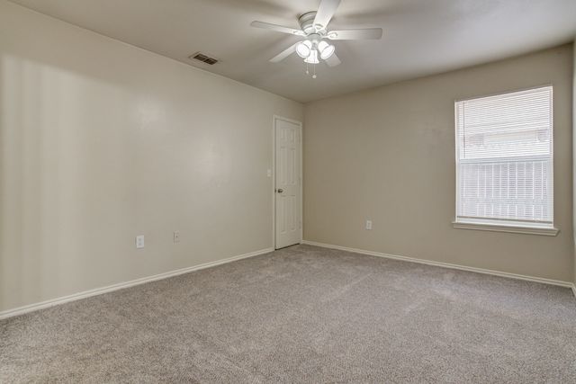 517 N Brentwood Avenue, Lubbock, TX 79416