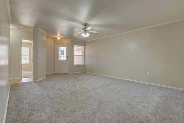 517 N Brentwood Avenue, Lubbock, TX 79416