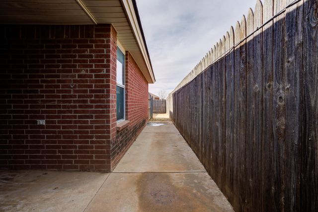 517 N Brentwood Avenue, Lubbock, TX 79416