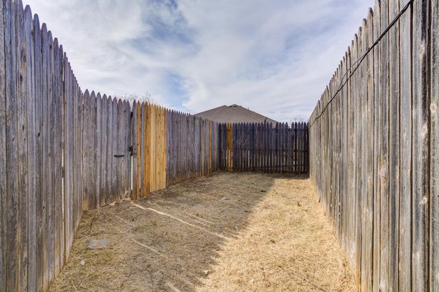 517 N Brentwood Avenue, Lubbock, TX 79416