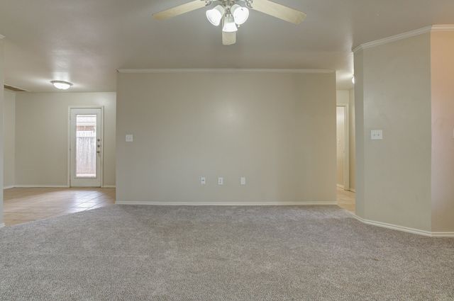 517 N Brentwood Avenue, Lubbock, TX 79416