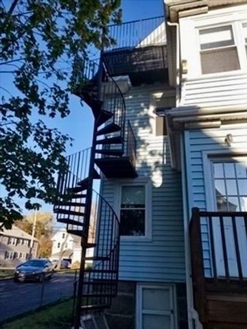 60 Franklin St 2, Braintree, MA 02184