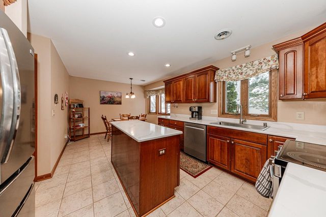 443 Quail Point DRIVE, Mount Pleasant, WI 53406