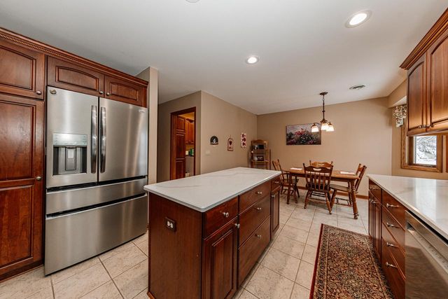 443 Quail Point DRIVE, Mount Pleasant, WI 53406