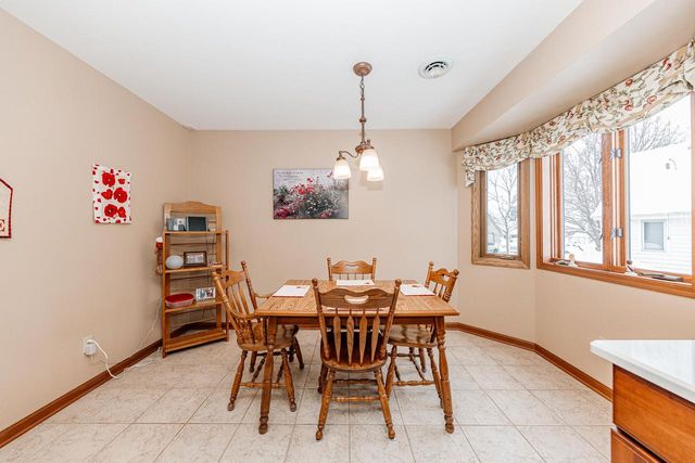 443 Quail Point DRIVE, Mount Pleasant, WI 53406