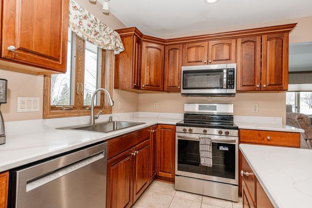 443 Quail Point DRIVE, Mount Pleasant, WI 53406