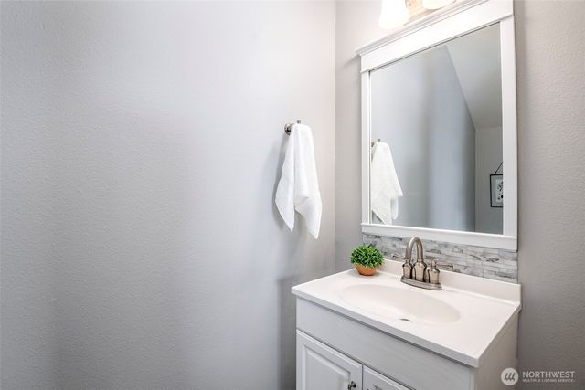 7115 33rd Avenue NE, Lacey, WA 98516