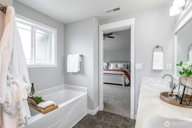 7115 33rd Avenue NE, Lacey, WA 98516