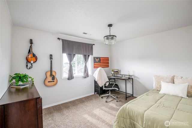 7115 33rd Avenue NE, Lacey, WA 98516