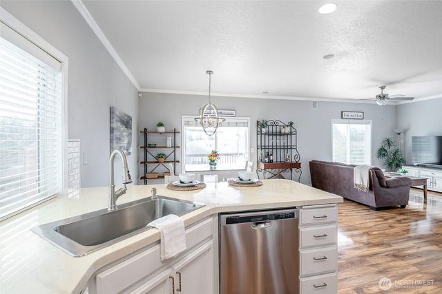 7115 33rd Avenue NE, Lacey, WA 98516