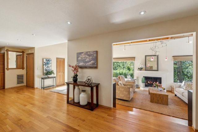 23584 Sky View Terrace, Los Gatos, CA 95033
