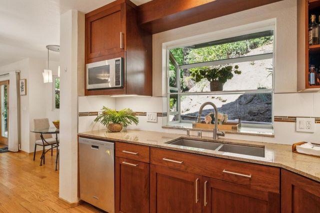 23584 Sky View Terrace, Los Gatos, CA 95033