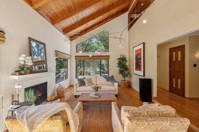 23584 Sky View Terrace, Los Gatos, CA 95033