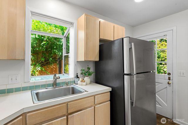 4018 59th Avenue SW, Seattle, WA 98116