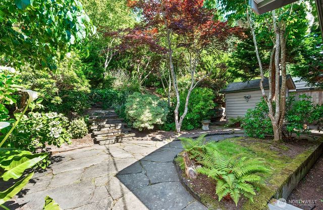 4018 59th Avenue SW, Seattle, WA 98116