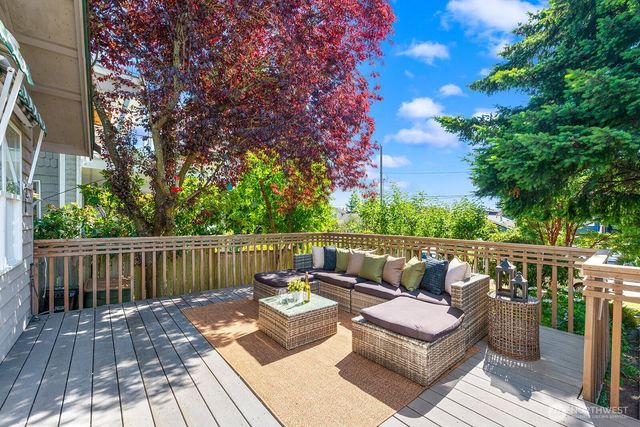4018 59th Avenue SW, Seattle, WA 98116