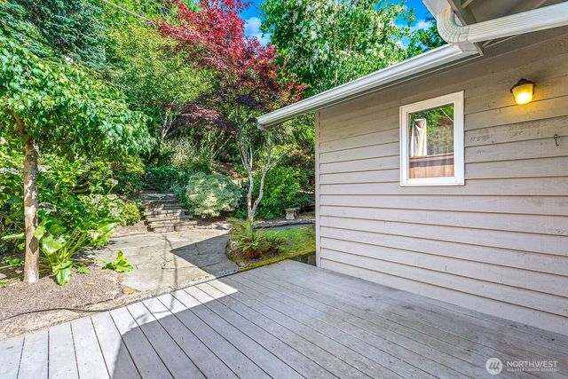 4018 59th Avenue SW, Seattle, WA 98116