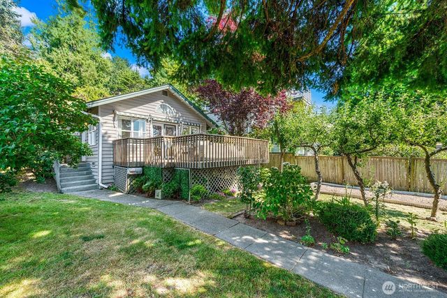 4018 59th Avenue SW, Seattle, WA 98116