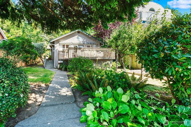 4018 59th Avenue SW, Seattle, WA 98116