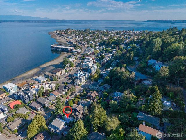 4018 59th Avenue SW, Seattle, WA 98116