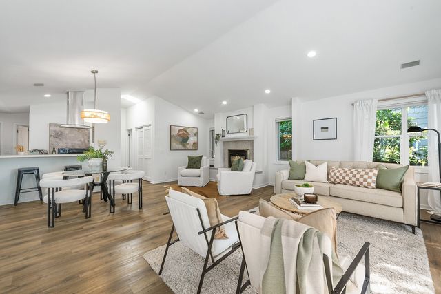 4018 59th Avenue SW, Seattle, WA 98116