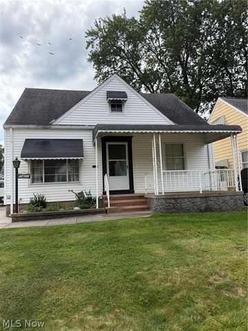 7425 Glencoe Avenue, Brooklyn, OH 44144