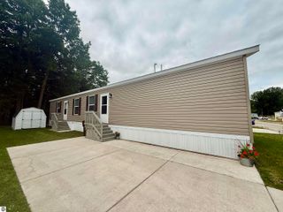 1178 Ironstone Drive, Mt Pleasant, MI 48858