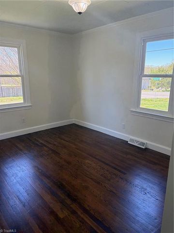 1075 US Highway 64 W, Mocksville, NC 27028