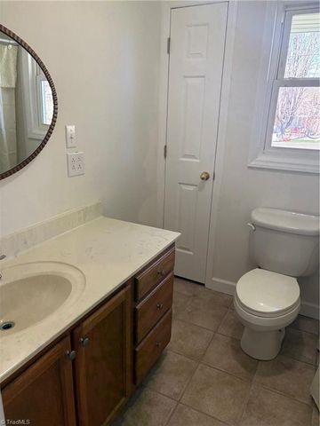 1075 US Highway 64 W, Mocksville, NC 27028