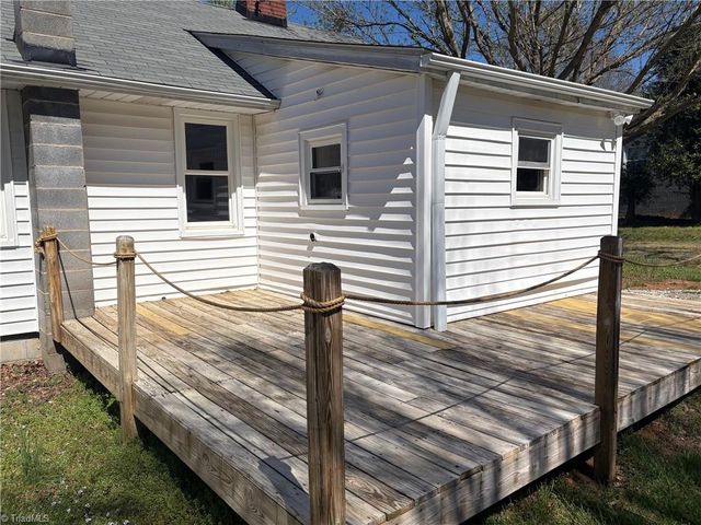 1075 US Highway 64 W, Mocksville, NC 27028