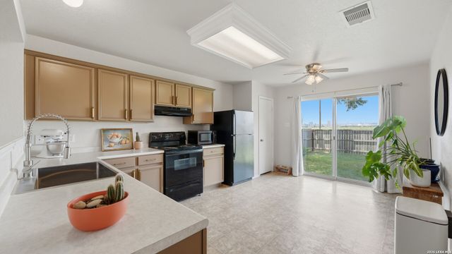 3960 Cherokee Blvd, New Braunfels, TX 78132