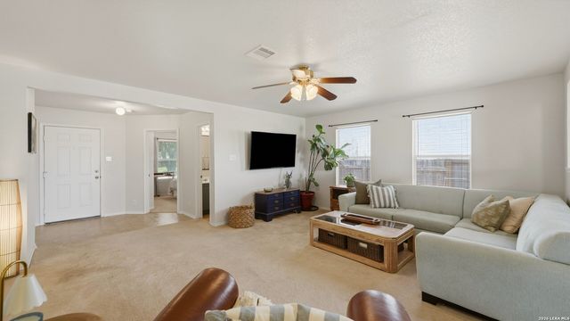 3960 Cherokee Blvd, New Braunfels, TX 78132