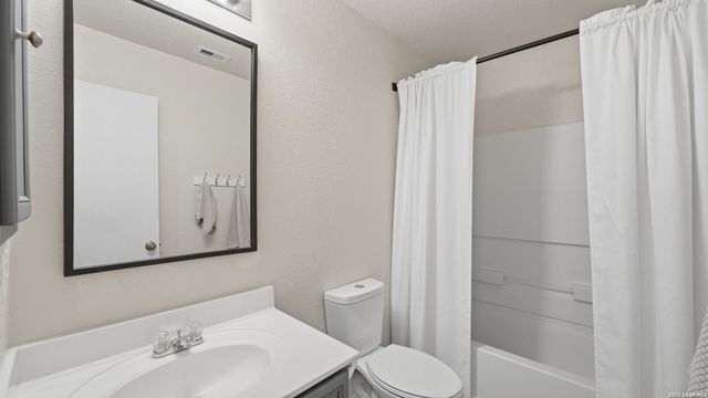 3960 Cherokee Blvd, New Braunfels, TX 78132