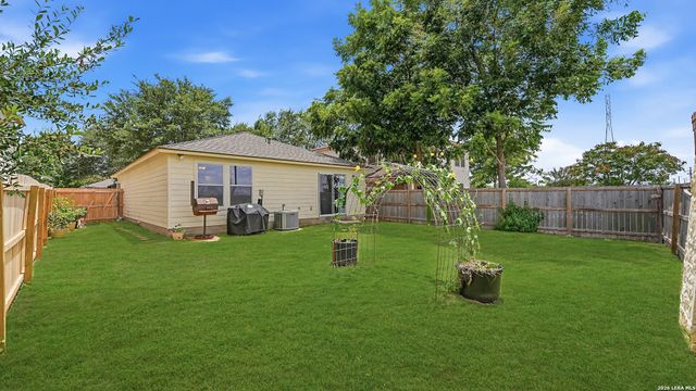 3960 Cherokee Blvd, New Braunfels, TX 78132
