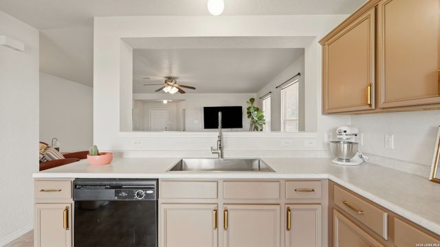 3960 Cherokee Blvd, New Braunfels, TX 78132
