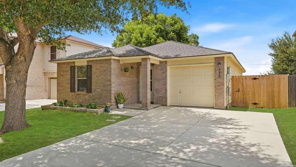 3960 Cherokee Blvd, New Braunfels, TX 78132