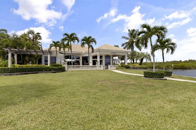 2435 Snook Trail, Palm Beach Gardens, FL 33410