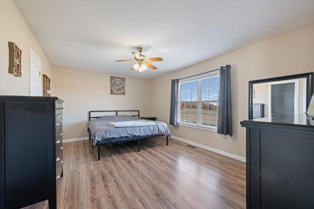 5971 Wayman Dunn Rd, Springfield, TN 37172